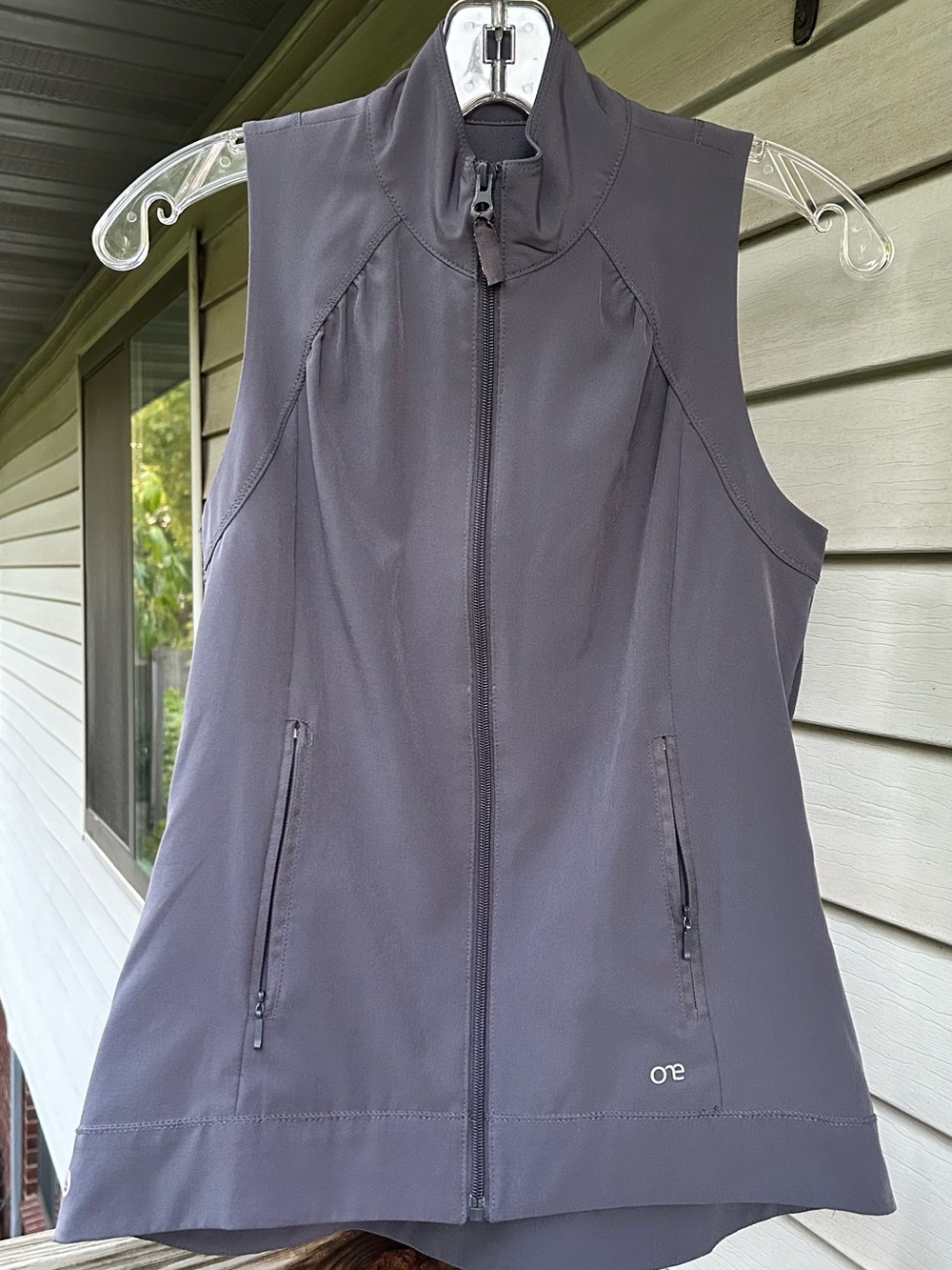 Barco One athletic performance technical reflective ladies uniform vest. Sz XXS.